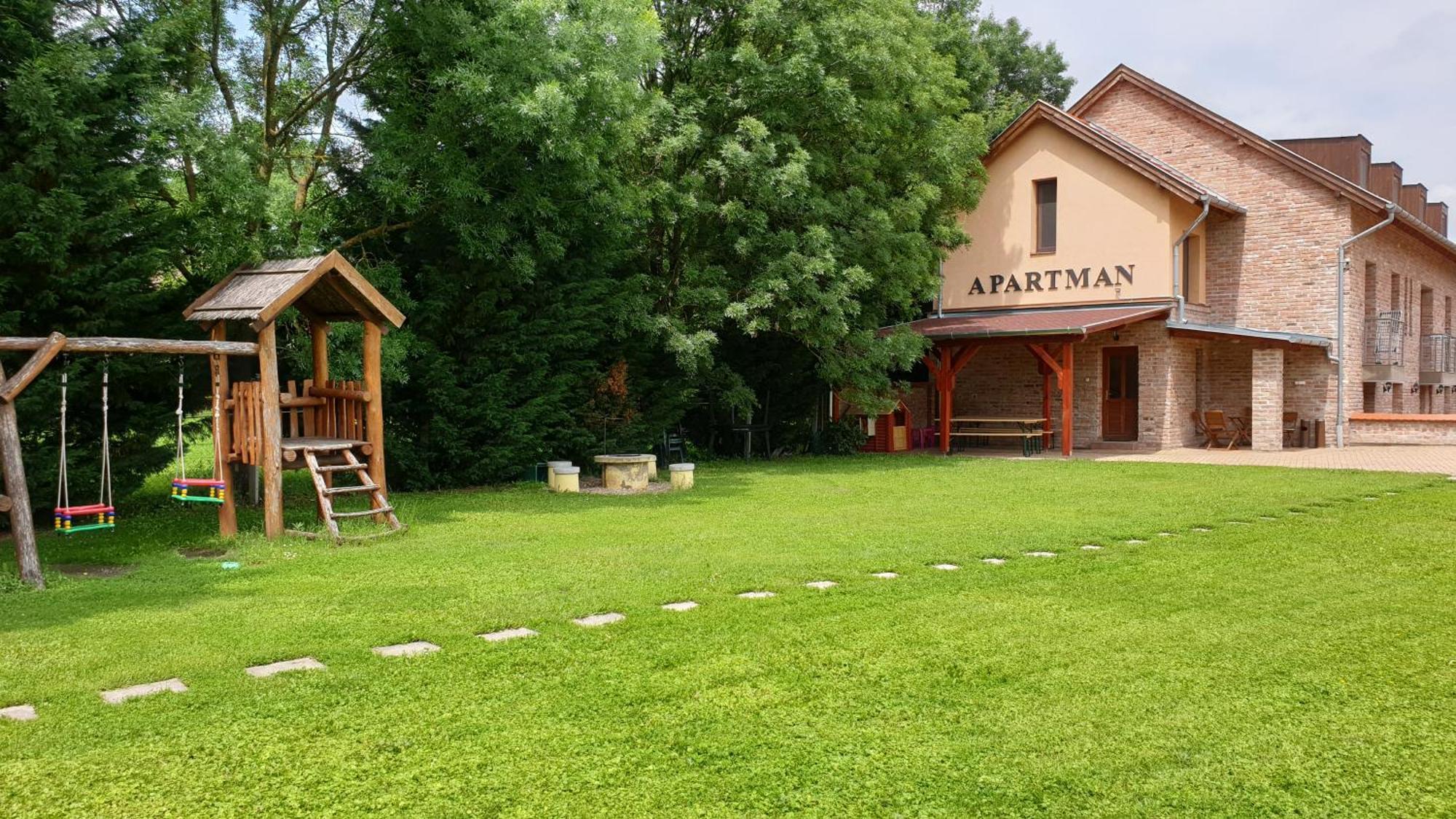 Gyulai Fuerdoe Apartman Exteriér fotografie
